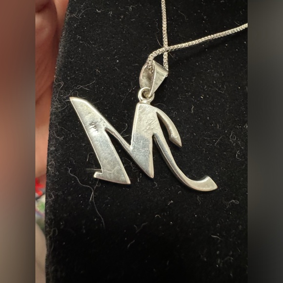 Vintage Sterling silver and Marcacite initial “M” pendant and necklace - Picture 3 of 6